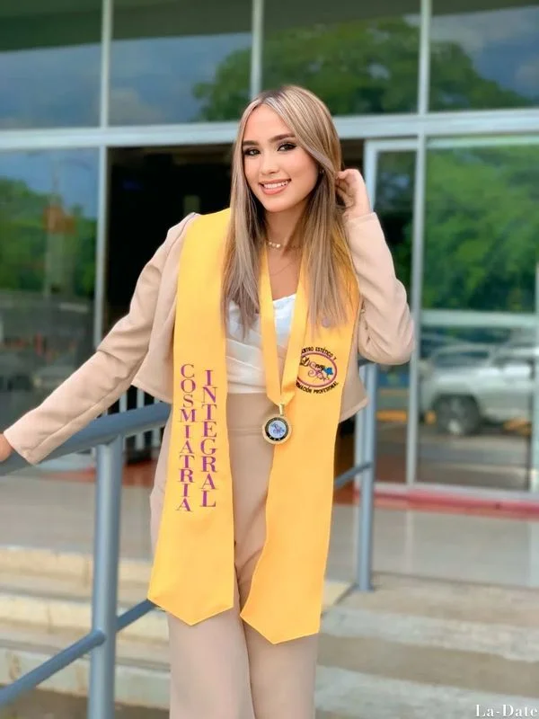 Mariangel Nayari, 19